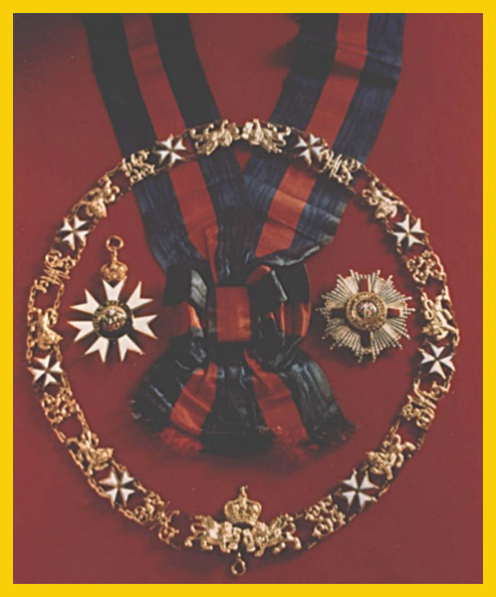 Honorary Knight Grand Cross of the Most Distinguished Order of St Michael and St George (GCMG) British. (Sumber : Muzium DiRaja Abu Bakar)